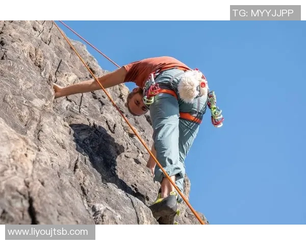 从零基础到高手：全面解析攀岩比赛的技巧与经验分享
